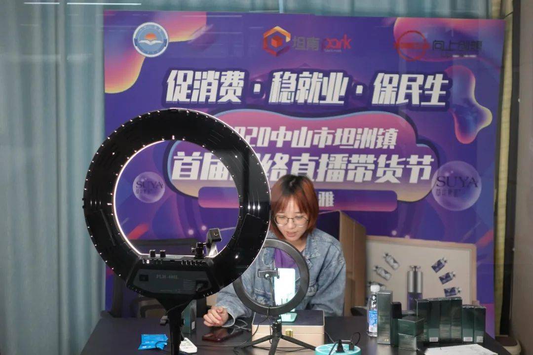 新乡vs南阳夜景视频直播,谁更中?我熬夜看了三天,说点大实话 新乡vs南阳夜景视频直播,谁更中?我熬夜看了三天,说点大实话